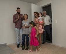 Com apoio do Estado, 512 famílias de Londrina passam a viver em casa própria