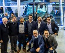 Ratinho Junior participa de evento em comemoração aos 50 anos da New Holland no Paraná