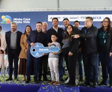 Com entrega de 275 casas, Estado conclui bairro planejado em Ponta Grossa