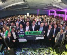 Ratinho Junior anuncia R$ 2 bilhões em recape asfáltico para cidades com até 100 mil habitantes
