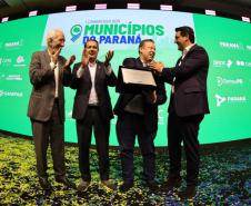 Ratinho Junior anuncia R$ 2 bilhões em recape asfáltico para cidades com até 100 mil habitantes