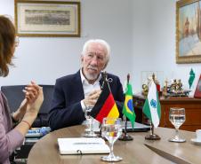 Em busca de parcerias, Paraná recebe visita da embaixadora da Alemanha no Brasil
