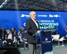 Ratinho Junior recebe Troféu Ocepar por contribuição ao cooperativismo paranaense