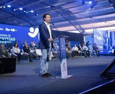 Ratinho Junior recebe Troféu Ocepar por contribuição ao cooperativismo paranaense