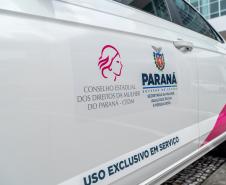 Paraná entrega 40 ônibus e 82 carros para reforçar cuidado às mulheres e pessoas idosas