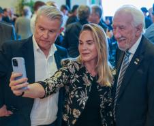 Governador Ratinho Junior recebe Troféu Guerreiro do Movimento Pró-Paraná