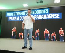 Estado entrega instrumentos musicais a 90 cidades e libera R$ 100 milhões para a cultura