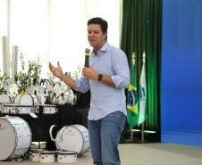 Estado entrega instrumentos musicais a 90 cidades e libera R$ 100 milhões para a cultura