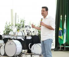 Estado entrega instrumentos musicais a 90 cidades e libera R$ 100 milhões para a cultura