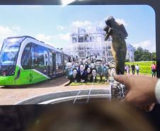 Primeiro na América do Sul: Bonde Urbano Digital começa a operar entre Pinhais e Piraquara