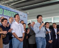 População se surpreende com tecnologia e aprova primeira viagem do Bonde Urbano Digital