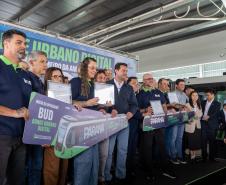 População se surpreende com tecnologia e aprova primeira viagem do Bonde Urbano Digital