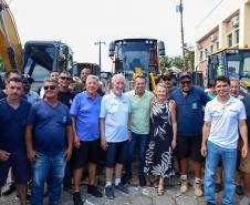 Governo do Estado entrega R$ 3,7 milhões em máquinas agrícolas para Matinhos