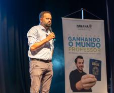 Paraná vai mandar mais 251 professores para intercâmbio internacional no Canadá