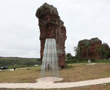 Parque Estadual de Vila Velha vira museu a céu aberto com projeto do MON
