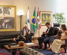 Com apoio do Estado, Natal de Curitiba cresce 35% em 2025 e movimenta R$ 722 milhões