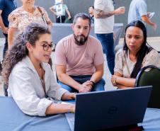 Estado anuncia R$ 63,5 milhões em kits tecnológicos para escolas municipais