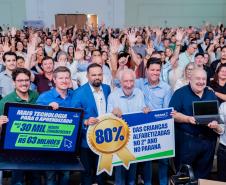 Estado anuncia R$ 63,5 milhões em kits tecnológicos para escolas municipais