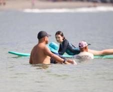 Estado inicia obras de escola de surfe para atender mais de 600 crianças no Litoral