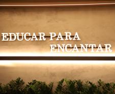 A UniFestval foi organizada em escolas temáticas, alinhadas aos pilares estratégicos do negócio, entre elas Escola do Encantamento, Escola do Varejo do Futuro, Escola do Crescimento, Escola da Qualidade e ESG, Escola do Cuidado, Escola do Acolhimento e Escola + Festval. 