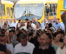 Estado inicia entrega de 687 ônibus escolares para 340 municípios