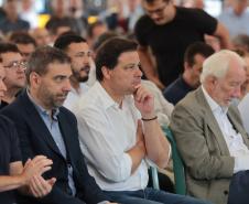 Estado inicia entrega de 687 ônibus escolares para 340 municípios