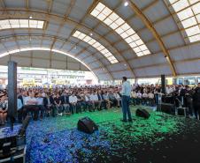 Estado inicia entrega de 687 ônibus escolares para 340 municípios