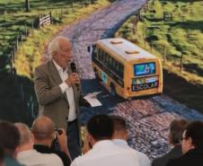 Estado inicia entrega de 687 ônibus escolares para 340 municípios