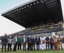 Piana visita o Estádio Germano Krüger, casa do bicampeão paranaense Operário