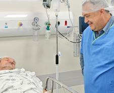 Paraná já tem 8 aplicações de polilaminina; Ratinho Junior recebe médicos e reforça apoio à pesquisa