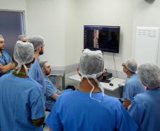 Paraná já tem 8 aplicações de polilaminina; Ratinho Junior recebe médicos e reforça apoio à pesquisa