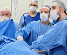 Paraná já tem 8 aplicações de polilaminina; Ratinho Junior recebe médicos e reforça apoio à pesquisa