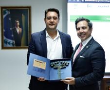 Ratinho Junior recebe Encarregado de Negócios no Brasil dos Estados Unidos