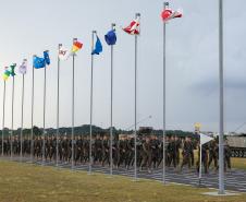 Darci Piana participa da troca de comando da 5ª Divisão de Exército, em Curitiba