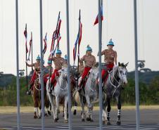 Darci Piana participa da troca de comando da 5ª Divisão de Exército, em Curitiba