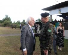 Darci Piana participa da troca de comando da 5ª Divisão de Exército, em Curitiba