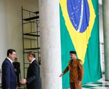 Ratinho Junior recebe embaixador do Japão em primeira visita ao Paraná