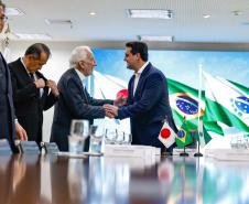 Ratinho Junior recebe embaixador do Japão em primeira visita ao Paraná