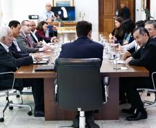 Ratinho Junior recebe embaixador do Japão em primeira visita ao Paraná