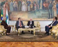 Darci Piana recebe embaixador do Paraguai e fortalece interação bilateral