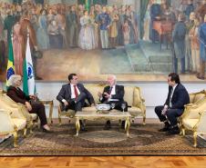 Darci Piana recebe embaixador do Paraguai e fortalece interação bilateral