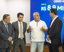 Ratinho Junior libera R$ 324 milhões para obras em nove municípios paranaenses