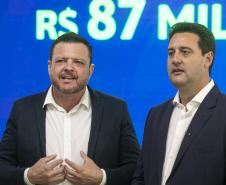 Ratinho Junior libera R$ 324 milhões para obras em nove municípios paranaenses