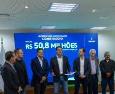 Ratinho Junior confirma R$ 372,5 milhões para 12 municípios de sete regiões
