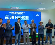 Ratinho Junior confirma R$ 372,5 milhões para 12 municípios de sete regiões