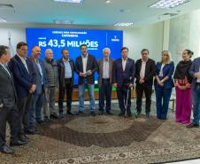 Ratinho Junior confirma R$ 372,5 milhões para 12 municípios de sete regiões