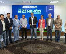 R$ 372 milhões: governador libera recursos para investimentos em 10 municípios