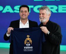Governador Ratinho Junior recebe convite para a 31ª Marcha para Jesus em Curitiba