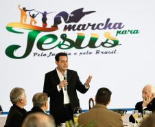 Governador Ratinho Junior recebe convite para a 31ª Marcha para Jesus em Curitiba