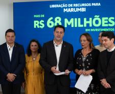 Ratinho Junior libera R$ 442 milhões para obras em 10 municípios do Paraná